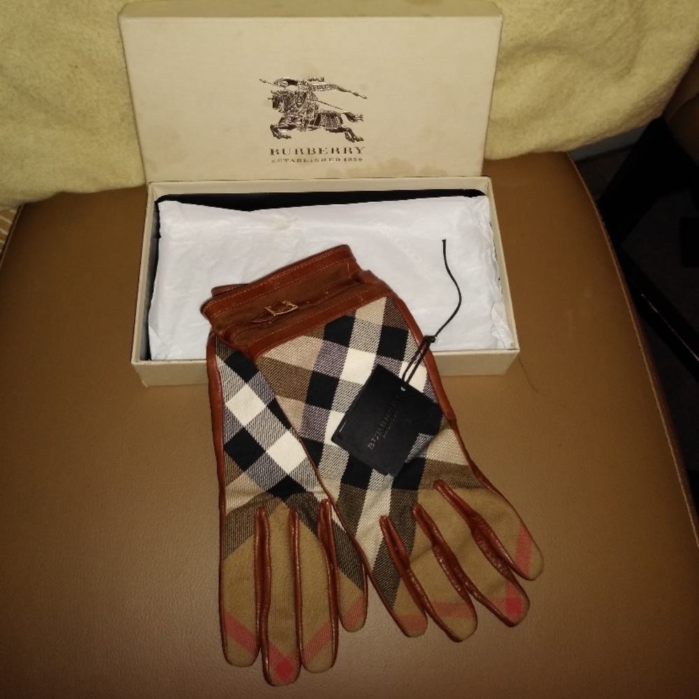 Authentic Burberry Gloves